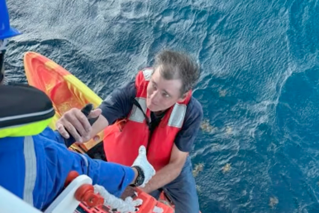 Cruise ship rescues men in kayak stranded at sea